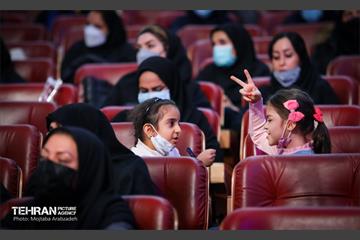 آیین تکریم و بزرگداشت مقام زن 20