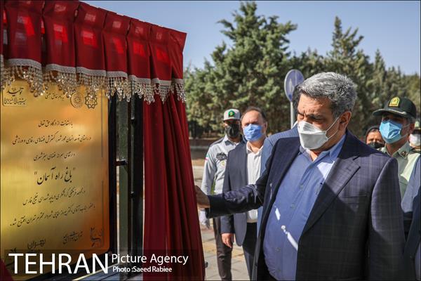 آئین بهره برداری از پروژه های مجموعه فرهنگی گردشگری دریاچه شهدای خلیج فارس 4