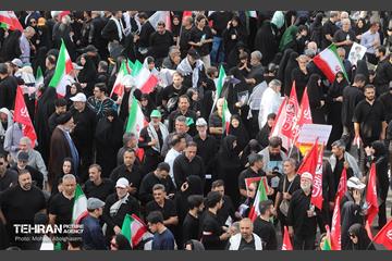 تشییع پیکر آقای شهید ایران - 1 10