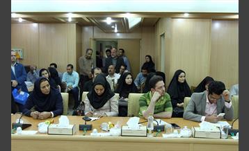 نشست صمیمی معاون اجتماعی و فرهنگی شهرداری تهران با اصحاب رسانه 7