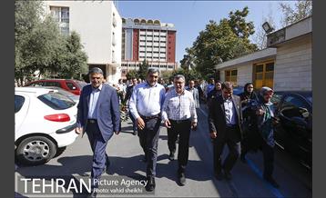 بازدید شهردار تهران از بیمارستان سینا  17