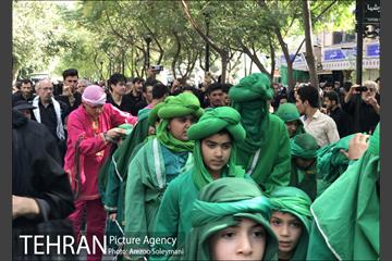 مراسم عزاداری ظهر عاشورا در بازار تهران 3