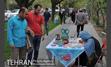 نوروزگاه هنر در پیاده‌راه بلوار کشاورز 32