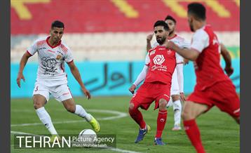 دیدار تیم های فوتبال پرسپولیس و شهر خودرو  8