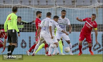 دیدار تیم های فوتبال پرسپولیس و آلومینیوم اراک 16