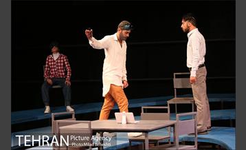 نمایش نبرد گالیله‎ 14