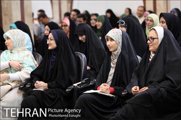 حلقه ادبی پنجره در فرهنگسرای اندیشه 12