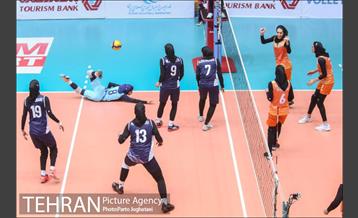 دیدار تیم های والیبال زنان پیکان و سایپا 25